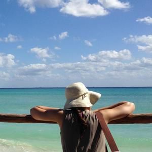 Meet your Posher, Laura